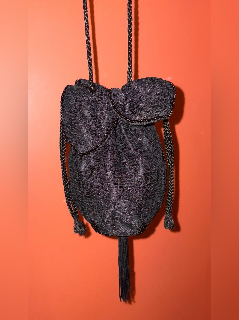 La Regale Vintage 70’s small leafed bucket bag